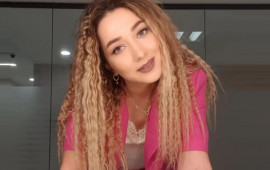 Britaniyalı pilot azərbaycanlı müğənniyə elçi düşdü