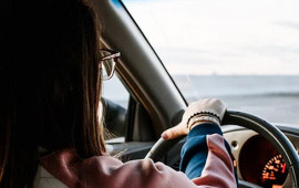 Azərbaycanda ilk qadın taksi sürücüləri işə başlayıblar