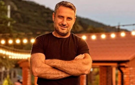 "Rəşad səhnənin tozunu udmaqdan xərçəng oldu"
