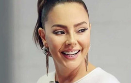 Ebru Gündeş makiyajsız halda yaxalandı  reaksiyası gündəm oldu 