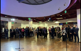 Zəfər Günü ərəfəsində Azərbaycan xalçası Polşa Muzeyinə hədiyyə olundu  FOTO