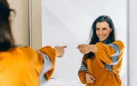 Psixoloqlar deyir: “Danışın!” – Özözünə danışmaq dəli olmaq deyil