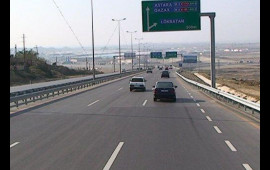 Bakıda 90lıq yolda "protiv" sürdü 