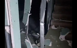 Ke&ccedil;miş komendant bloku dağıtdı  Sakinlər şikayət&ccedil;i oldular 