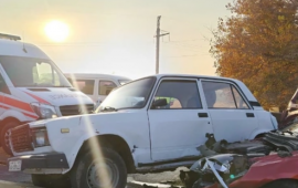 Babək ağır qəza  ana və üç övladı xəsarət aldı 