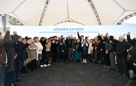 Prezident Ağdərənin Aşağı Oratağ kəndində Aşağı Oratağ, &Ccedil;ıldıran, Heyvalı və &Ccedil;apar kəndlərinin sakinləri ilə g&ouml;r&uuml;ş&uuml;b  FOTO