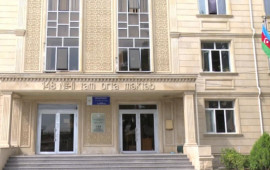 "Müəllimənin ad günü oldu, bacısının ad günü oldu, anası, babası öldü pul yığılır” 