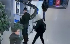 Moskvada 16 yaşlı azərbaycanlı 3 nəfəri bıçaqlayıb? 