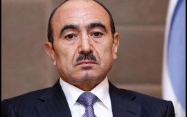 Əli Həsənov Türkiyəyə köçüb?  Açıqlama