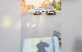 “Avtoş”luq edib pul səpdilər  həbs olundular 