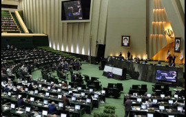İran parlamentində əlbəyaxa dava  VİDEO