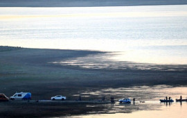 Türkiyədə helikopter su anbarına düşdü