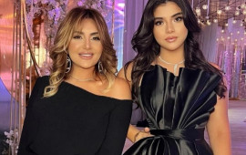 Qızından danışan Zülfiyyə Xanbabayeva: "İstədim dost olum, alınmadı"