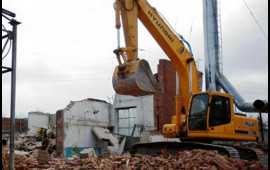 Bakıda daha bir məşhur restoran sökülür 