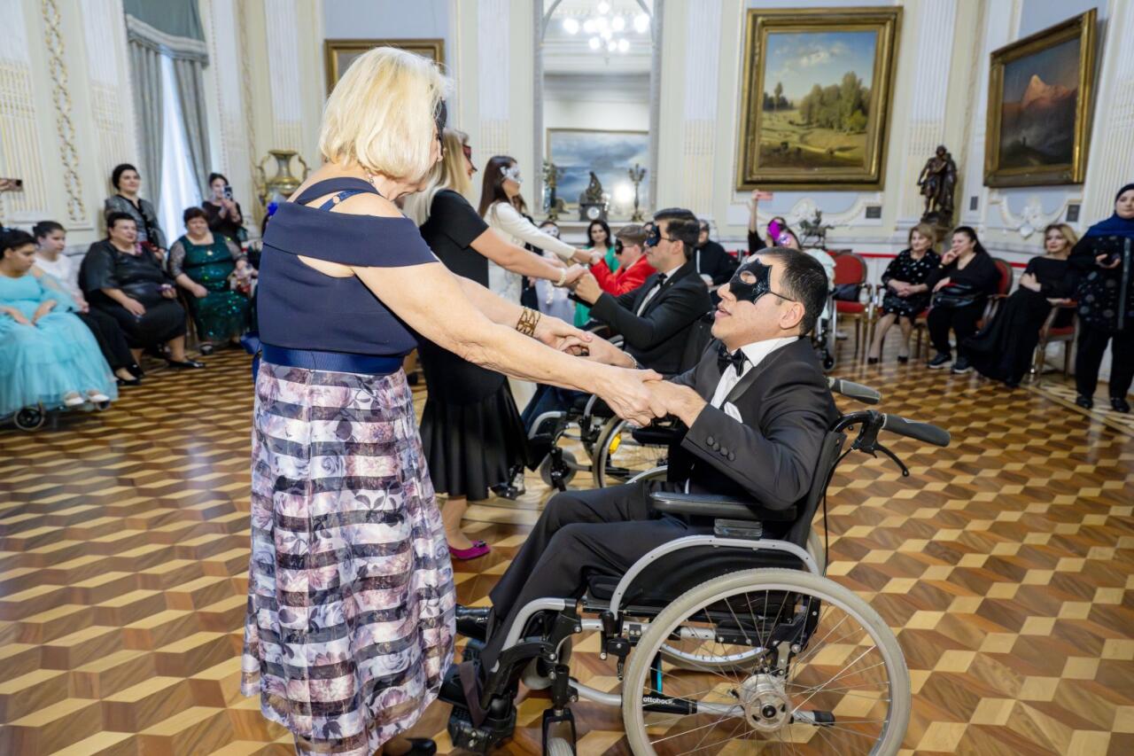 Milli İncəsənət Muzeyində maskalı bal ke&ccedil;irilib 