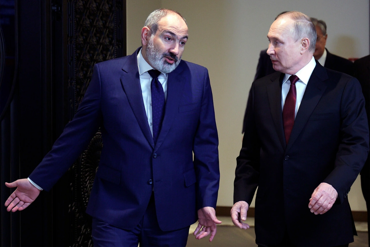 Putin Paşinyana yerini göstərdi  VİDEO
