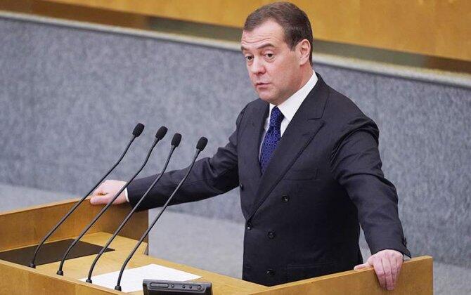 “Netanyahu gedəcək, amma İran qalacaq”  Medvedev