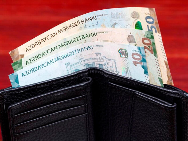Satıcıya saxta 100lük verdi, daha sonra bıçaqladı