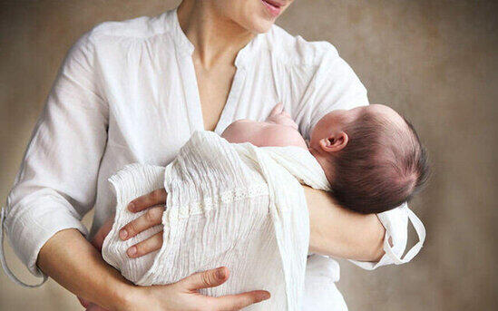 Həkimlərdən valideynlərə xəbərdarlıq: K&ouml;rpələri yelləməyin