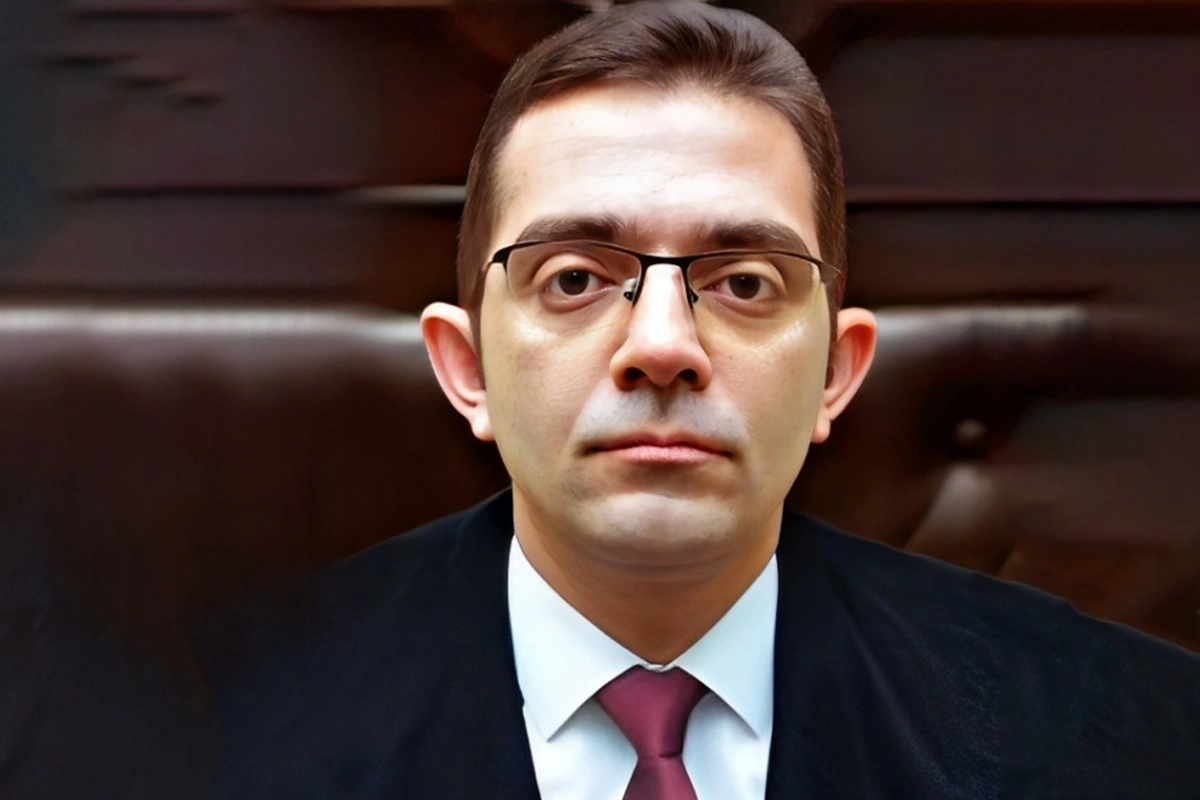 Onun hakim fəaliyyətinə xitam verildi