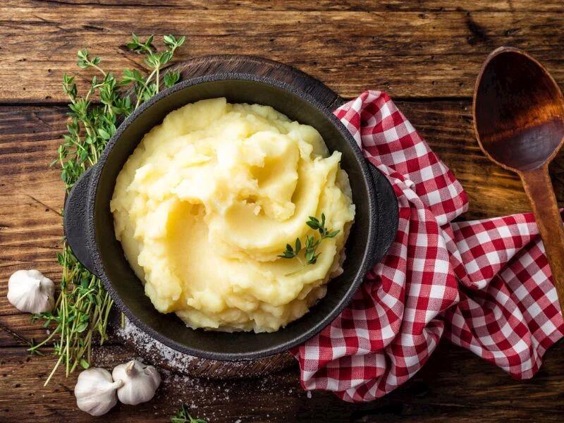 Kartof p&uuml;resi hazırlayarkən edilən 6 əsas səhv