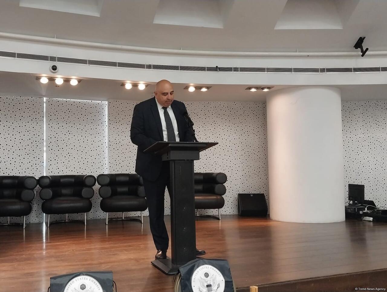 ABŞ azərbaycanlı tələbələr üçün ən cəlbedici istiqamətlərdən biri olaraq qalmaqdadır  Huqo Gevara