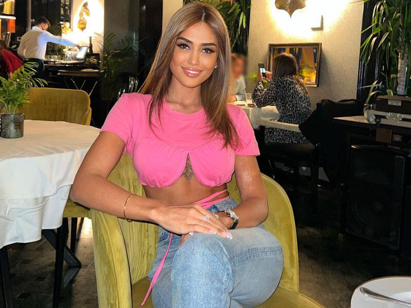 Pərvinin yarım milyonluq VİLLASINI paylaşdı 