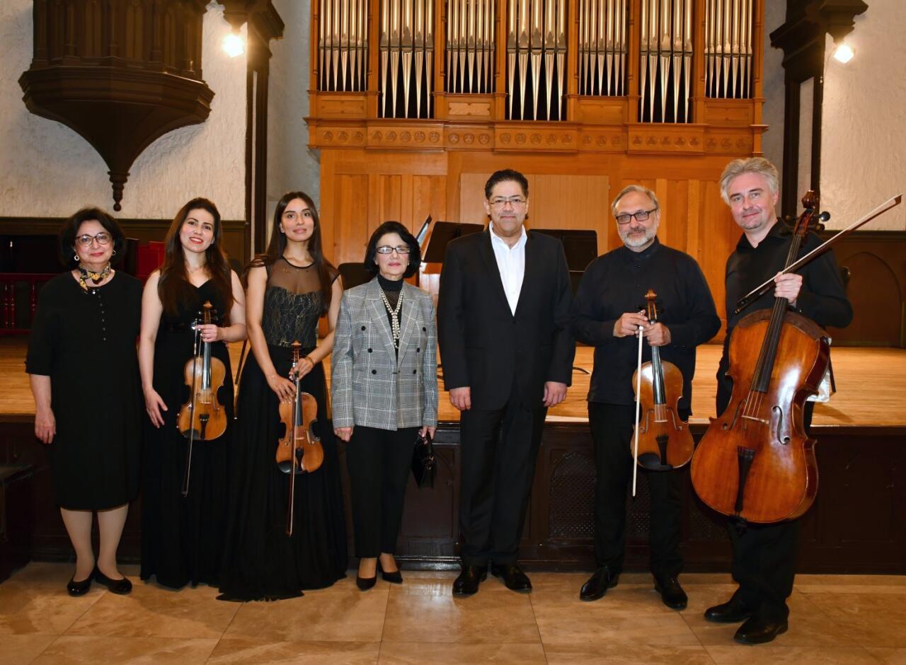 “Kamera Musiqisi Axşamı” adlı konserti keçirilib 