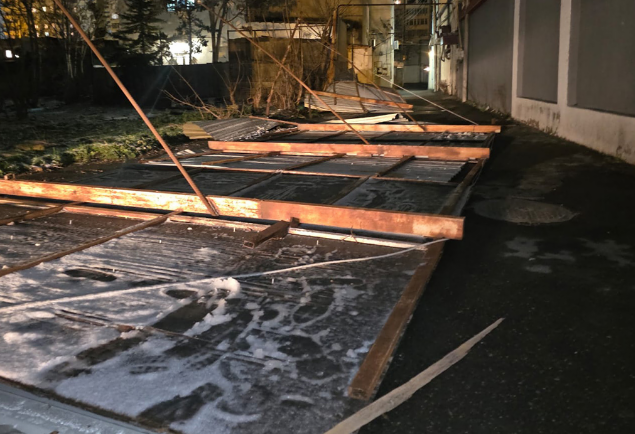 G&uuml;cl&uuml; k&uuml;lək Yasamalda fəsadlar t&ouml;rətdi 