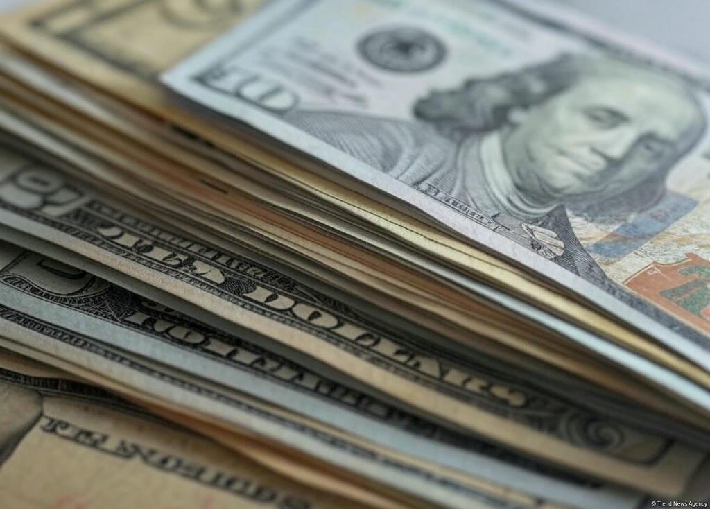 Dollar kəskin şəkildə ucuzlaşır