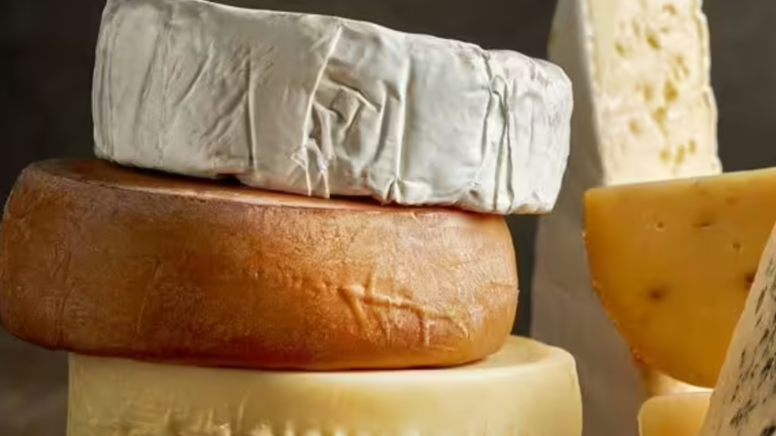 Pendirin daha ləzzətli olması &uuml;&ccedil;&uuml;n onu bu materiala b&uuml;k&uuml;n