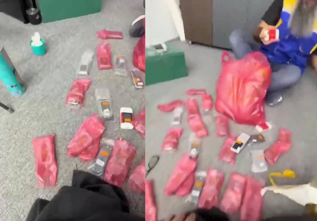 Sifariş etdiyi telefonlar 16 il sonra &ccedil;atdırıldı 