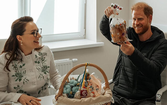 Harriyə Ukraynada paska hədiyyə etdilər 