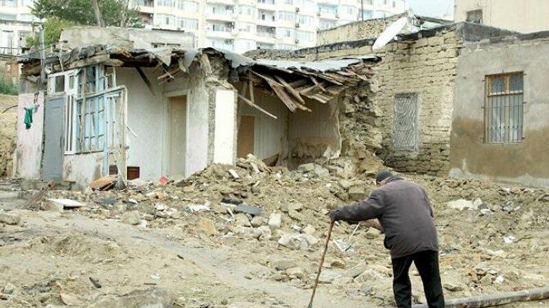 Kubinkada nə baş verir?  Sakinlər etiraz edir
