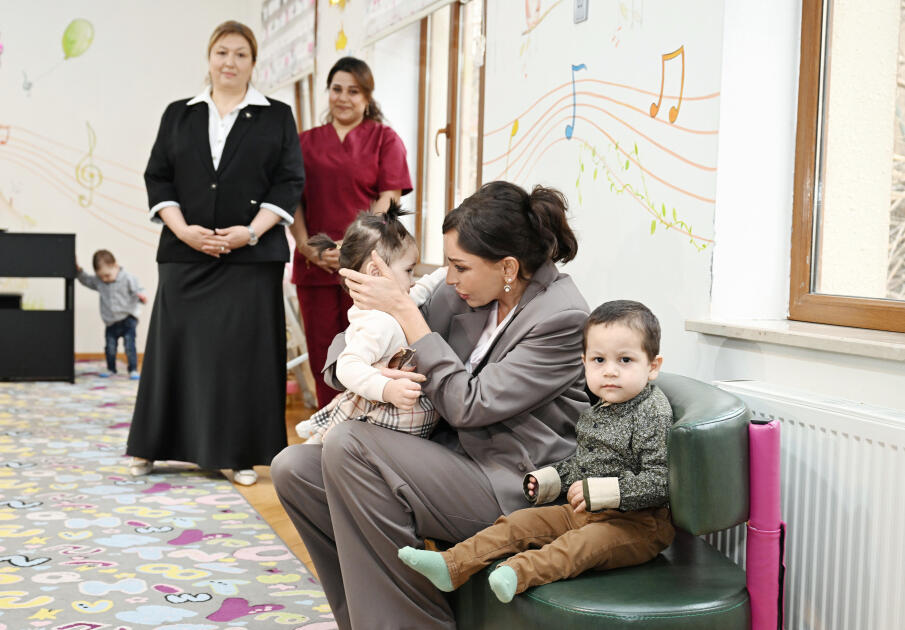 Mehriban Əliyeva və Leyla Əliyeva Bakıdakı 1 saylı körpələr evində olublar 