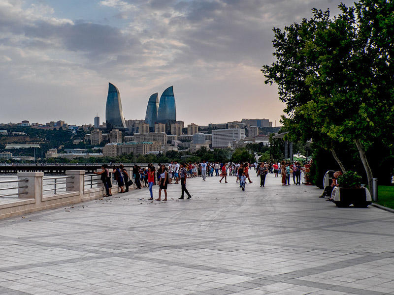 Bulvarda meyiti tapılan Fəridin FOTOsu