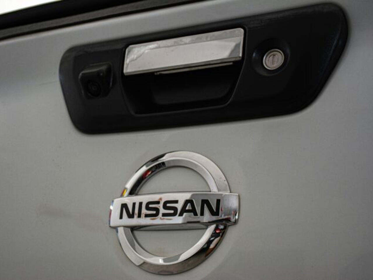 "Nissan"a daha bir zərbə  İşçiləri çıxartdılar, istehsalı dayandırdılar