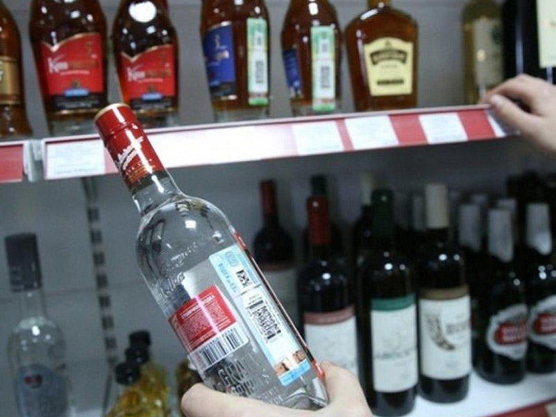 Bakıda bu marketdə saxta alkoqollu içkilər AŞKARLANDI: almısınızsa, dərhal qaytarın  FOTO