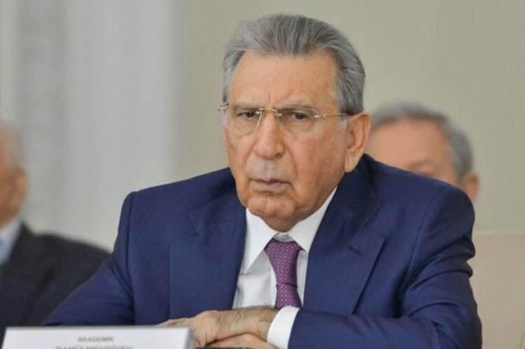 Ramiz Mehdiyevin nəvəsi 630 minlik avtomobil sürür 