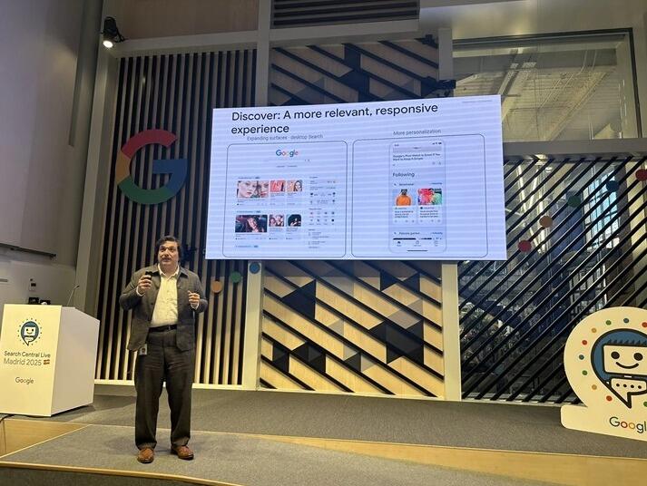"Google" "Kəşf et" lentini masaüstünə gətirir