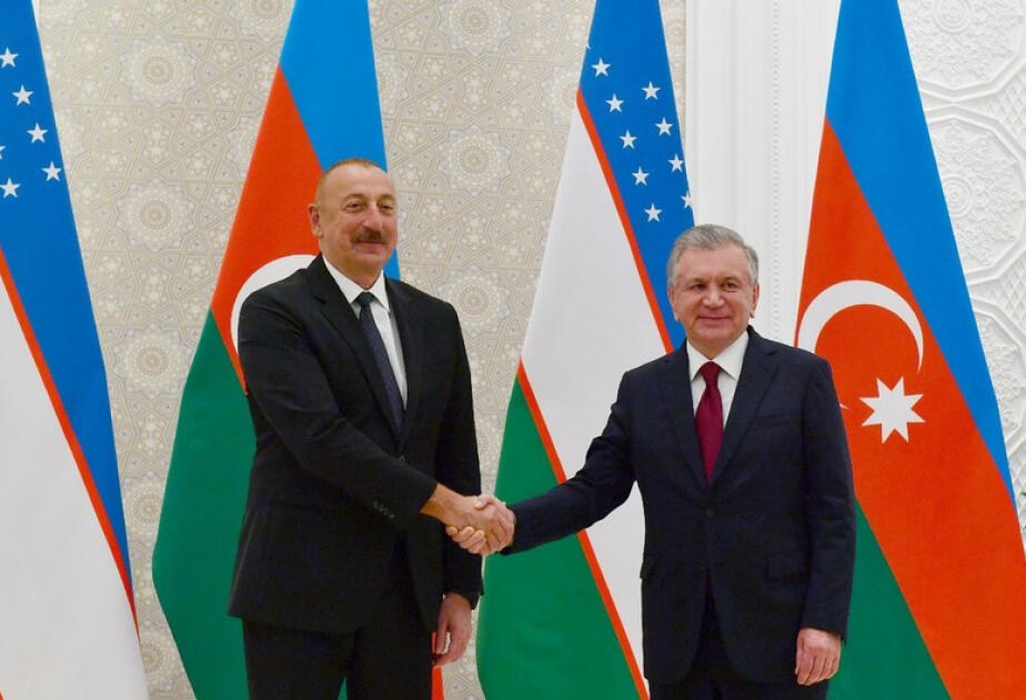 Şavkat Mirziyoyev Prezident İlham Əliyevə zəng edib