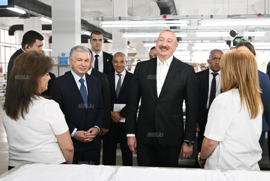 İlham Əliyev və Şavkat Mirziyoyev Xankəndidə sakinlərlə səmimi söhbət ediblər 