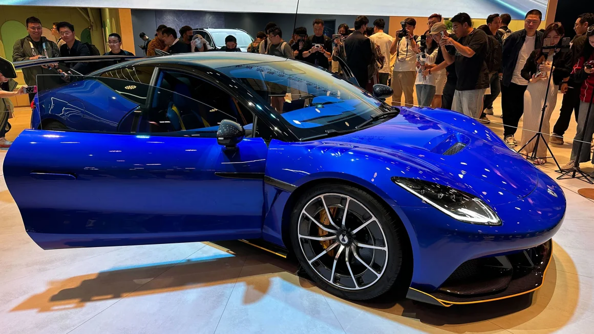 BYD lüks idman avtomobili təqdim etdi  "Tesla" və "Porsche"yə rəqib gəlir 