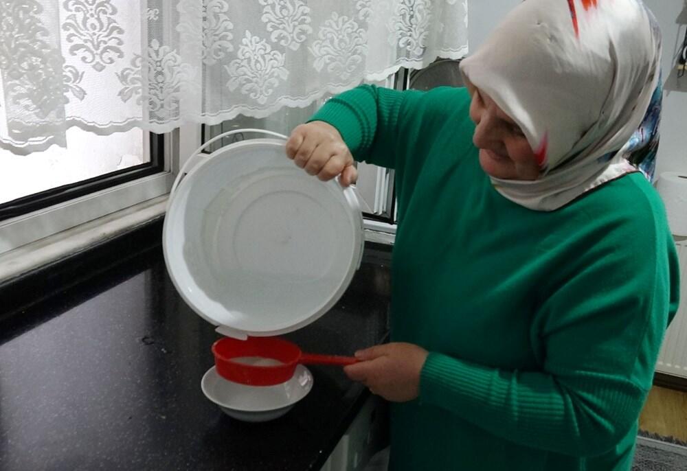 Bu qadın 30 ildir yağış suyu içir: "Yeməklərə də qatmışam"  FOTOlar