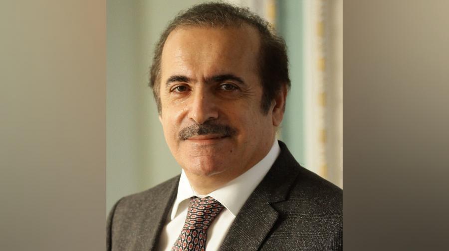 ZAMANIN ƏLƏYİ  Rafael Hüseynov yazır