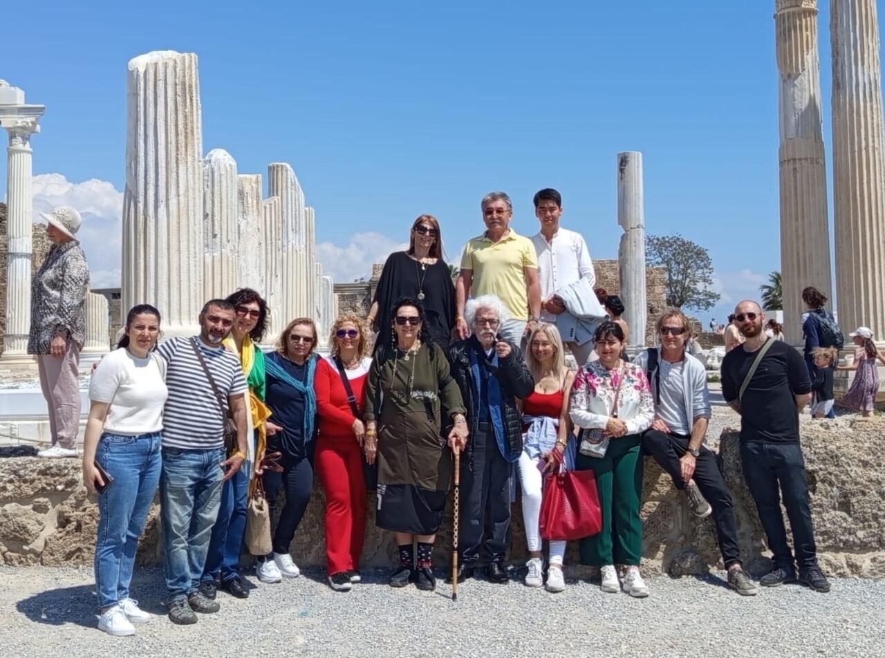 Türk dünyasının paleti: Alanyada keçirilən ikinci beynəlxalq simpozium  FOTO