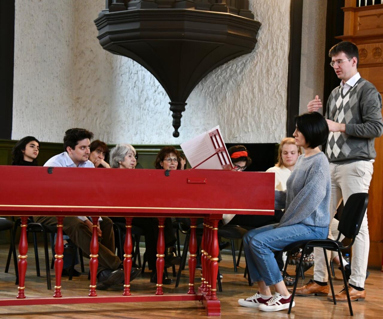 Filarmoniya Bakıda Almaniyadan Leonard Schick ustad dərsini keçirib  FOTO
