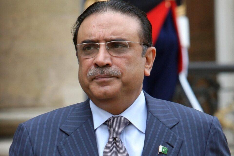 Pakistan Prezidenti təcili xəstəxanaya çatdırıldı