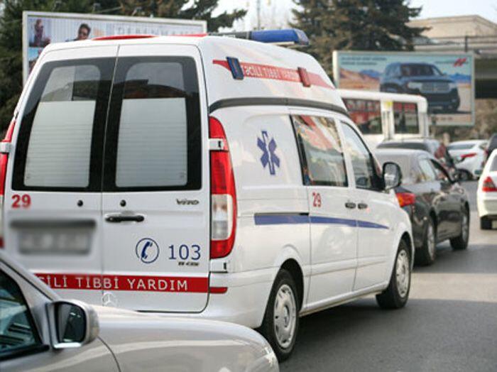 Azərbaycanda yeniyetmə bacısının qayınatasını bıçaqladı