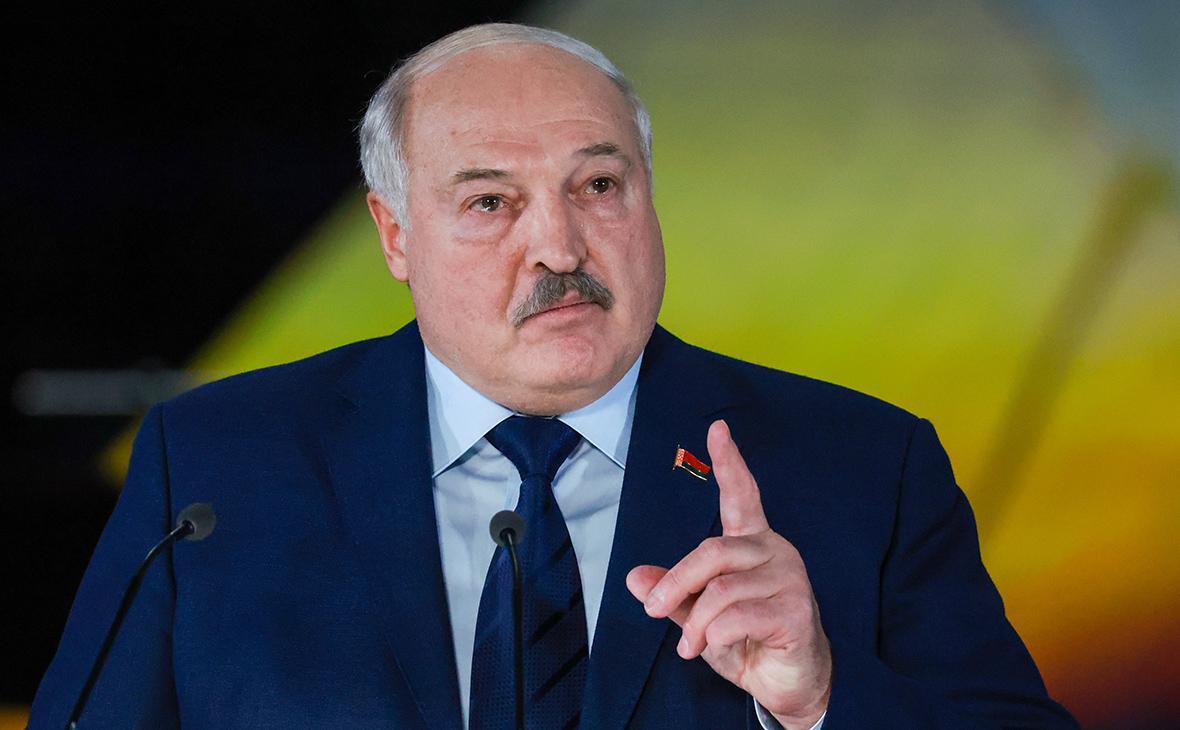 Lukaşenkodan məmurlara xəbərdarlıq: “Sevgililərinizi…”